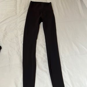 Charcoal gray lululemon leggings. Size: 0